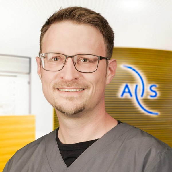 Facharzt für Anästhesie Thomas Lenschen im Ärzteteam des ZfAS Bielefeld
