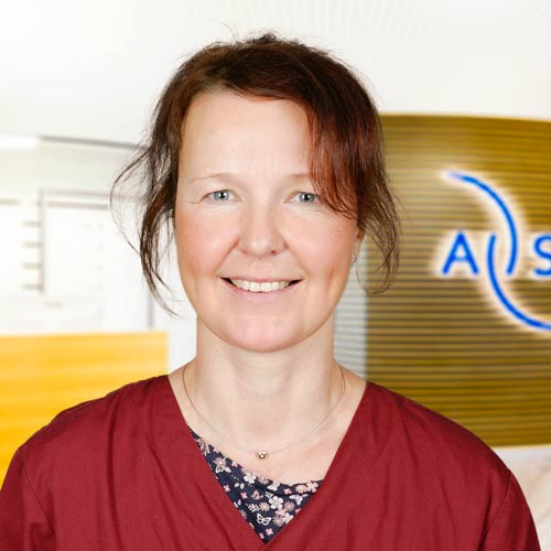 Fachärztin für Anästhesie Dr. Karen Auerswald im Ärzteteam des ZfAS Bielefeld