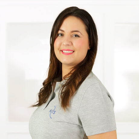 Arzthelferin Deborah Longo im Zentrum für Anästhesie und Schmerztherapie Bielefeld