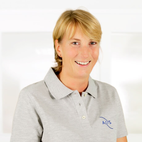 Sterilgut-Fachangestellte Angela Lübke, ausgebildet für Hygiene und Notfälle in der Praxis
